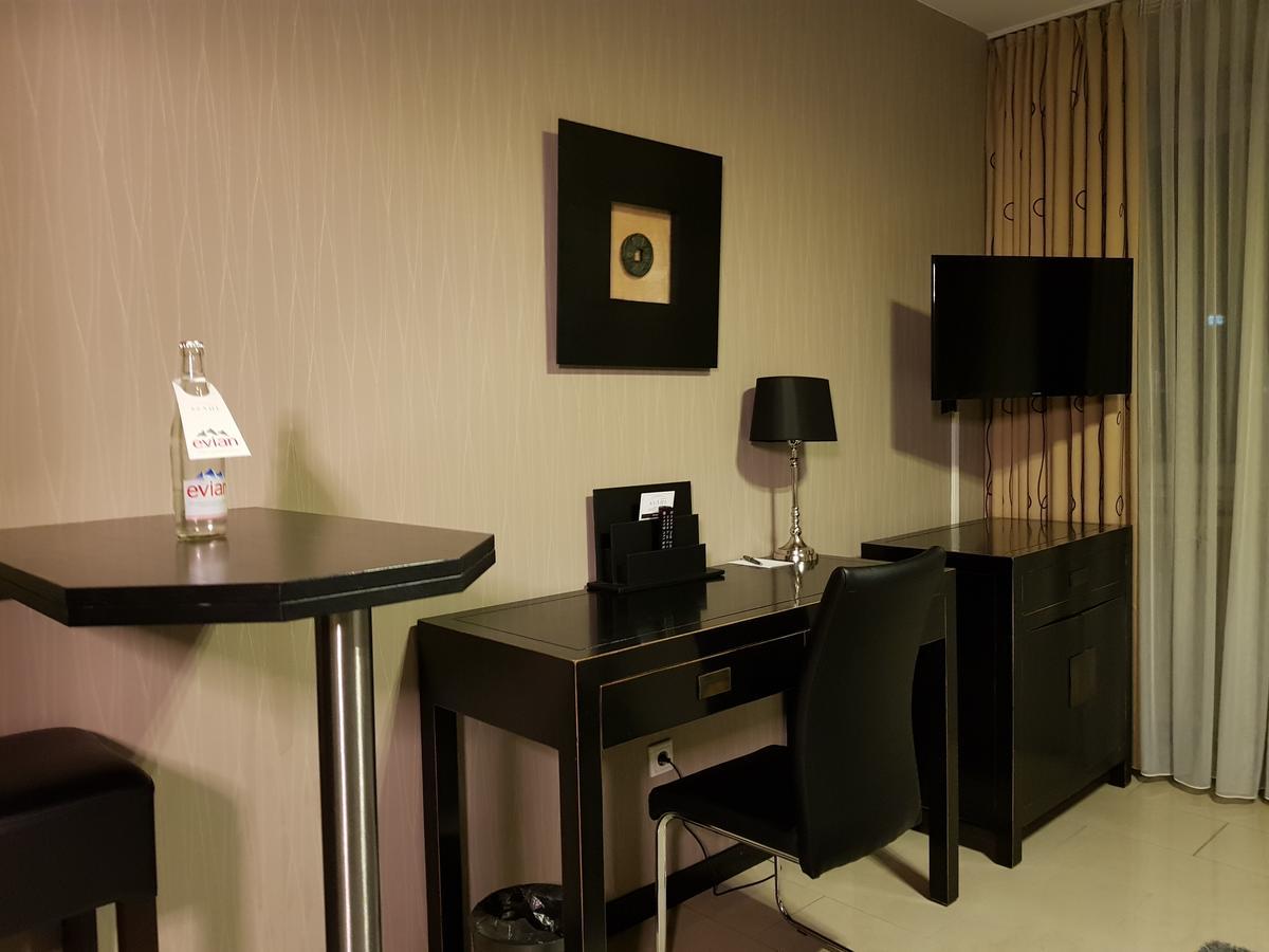 Hotel Asahi Düsseldorf Esterno foto